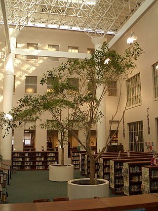 <span class="mw-page-title-main">Atrium (architecture)</span> Open air or skylight; architectural feature, courtyard in a Roman domus