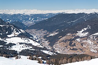 <span class="mw-page-title-main">Val Gardena</span> Valley in the Dolomites, South Tyrol, Italy