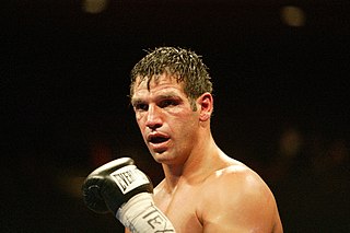 <span class="mw-page-title-main">Lou Savarese</span> American boxer (born 1965)