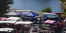 Photographie du marché sur les quais de la Garonne