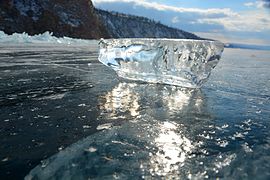 Une glace illustrant un type de glace nommée Diamant du Baïkal.