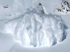 Départ d'avalanche poudreuse.