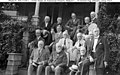 Fiske est le deuxième à partir de la droite dans la rangée arrière sur cette photographie de 13 officiers d'État-major à la retraite de l'US Navy et du US Marine Corps prise vers 1923.