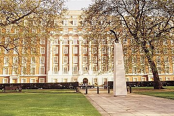 View of The Biltmore Mayfair from Grosvenor Square