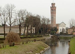 ロンカーデの風景