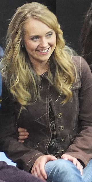 <span class="mw-page-title-main">Amber Marshall (actress)</span> Canadian actress (born 1988)