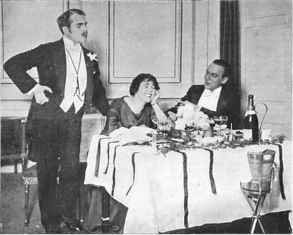 Anders de Wahl som Anatol, Zellman som Annie och Harry Roeck-Hansen som Max i Arthur Schnitzlers Anatole på Lorensbergsteatern (1917).