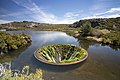 Le déversoir du lac artificiel de Covão dos Conchos (pt) dans la Serra da Estrela au Portugal. Mai 2022.