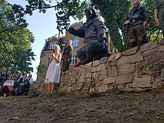 Inauguração da estátua do urso Wojtek na escarpa da paróquia da guarnição de São Jorge em 1 de setembro de 2019