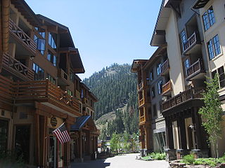 <span class="mw-page-title-main">Palisades Tahoe</span> Ski resort in Lake Tahoe, California