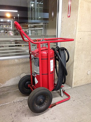 <span class="mw-page-title-main">Fire extinguisher</span> Active fire protection device