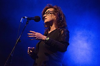 <span class="mw-page-title-main">Barbara Dickson</span> Scottish singer, actress (b. 1947)