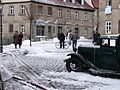 Szene am Markt (mit Kunstschnee) aus Die Perlmutterfarbe