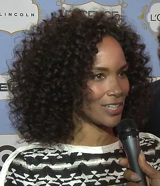 <span class="mw-page-title-main">Mara Brock Akil</span> American screenwriter and television producer (born 1970)