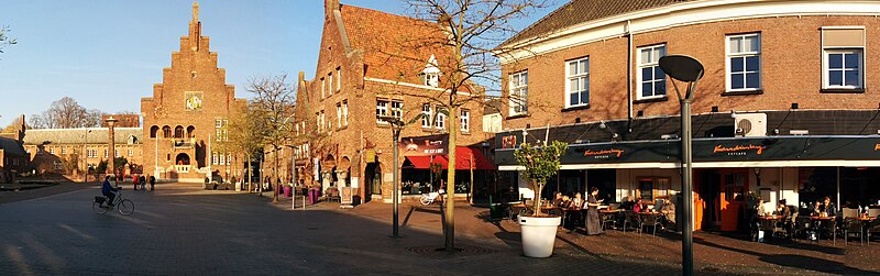 Raadhuis en centrum