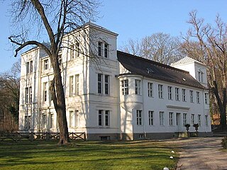 <span class="mw-page-title-main">Schloss Tegel</span> Country house in the Tegel area of Berlin, von Humboldts childhood home and resting place