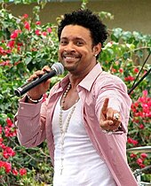 Shaggy performing in 2006 Shaggy.jpg