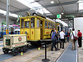 Der Triebwagen Ce 2/2 der Limmattal-Strassenbahn (LSB) aus dem Jahr 1900 mit Postanhänger