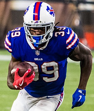 <span class="mw-page-title-main">Travaris Cadet</span> American football player (born 1990)