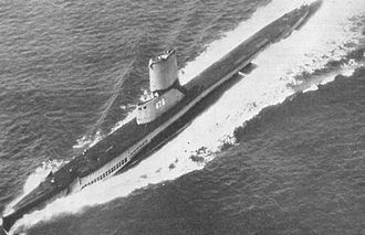 Runner (SS-476), underway, port-side view, as a Regulus missile guidance submarine, circa 1961. USS Runner (SS-476).jpg