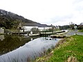 Canal de Nantes à Brest : l'écluse de Pont-Triffen sur l'Hyères, juste en amont de la confluence avec l'Aulne et le port de Pont-Triffen en Spézet.