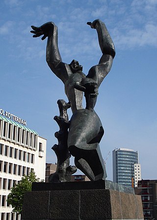 <i>The Destroyed City</i> Sculpture in Rotterdam, Netherlands