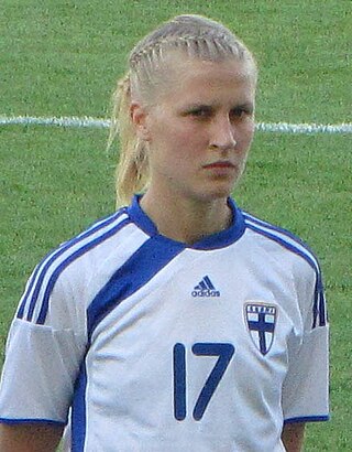 <span class="mw-page-title-main">Sanna Talonen</span> Finnish footballer (born 1984)