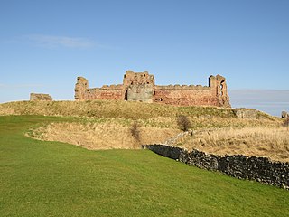 <span class="mw-page-title-main">Tantallon Castle</span> Castle in Scotland