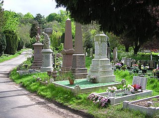 <span class="mw-page-title-main">Arnos Vale Cemetery</span> Cemetery in Bristol, England