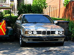 BMW 7 Series E32 (4841185463).jpg