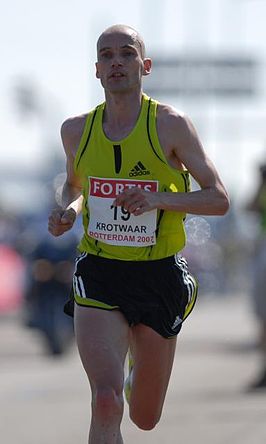 Luc Krotwaar op weg naar zijn 7de nationale titel tijdens de marathon van Rotterdam in 2007