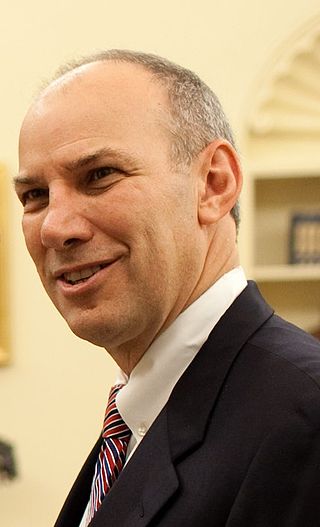 <span class="mw-page-title-main">Phil Schiliro</span> American political consultant and strategist