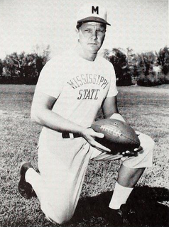 Wade Walker American football player, coach, and administrator (1923–2013)