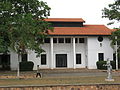 Das Gebäude der wirtschaftswissenschaft- lichen Fakultät der Universität von Ghana in Legon, April 2010