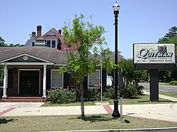 Quitman City Hall.jpg