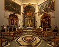The altare maggiore in the main chapel