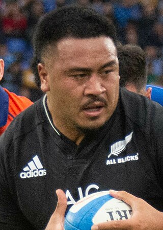 <span class="mw-page-title-main">Asafo Aumua</span> Rugby player