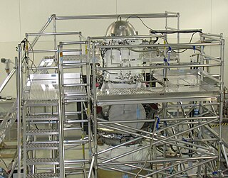 <span class="mw-page-title-main">Cryostat</span> Cooling device