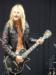 Faulkner performing in 2009 Richie Faulkner.jpg