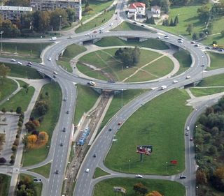 <span class="mw-page-title-main">Right-in/right-out</span> Type of road intersection