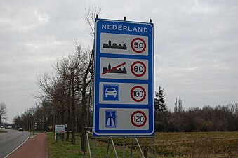 Bord nabij grens met Duitsland