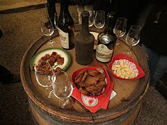 Dégustation de vin jaune et de Château-chalon (AOC) en cave