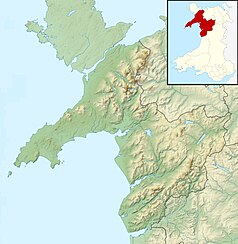 Mapa konturowa Gwynedd, blisko centrum u góry znajduje się czarny trójkącik z opisem „Yr WyddfaSnowdon”