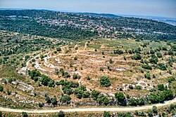 The hill on which Kasla was located and behind it, Ksalon which was built on its lands