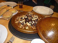 Moroccan-style tagine of lamb with prunes and almonds Tajin aux pruneaux.JPG