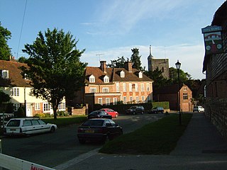 <span class="mw-page-title-main">Yalding</span> Human settlement in England