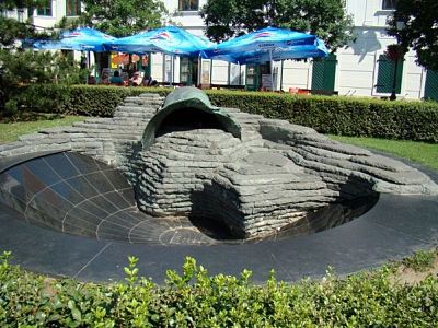 Mémorial des victimes de la Seconde Guerre mondiale à Székesfehérvár, Hongrie.