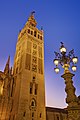 La Giralda di Siviglia, di epoca almohade.