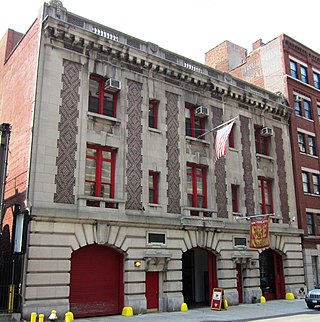 <span class="mw-page-title-main">Spring Street (Manhattan)</span> Street in Manhattan, New York