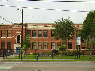 <span class="mw-page-title-main">Ryan Middle School (Houston)</span> School in Houston, Texas, United States